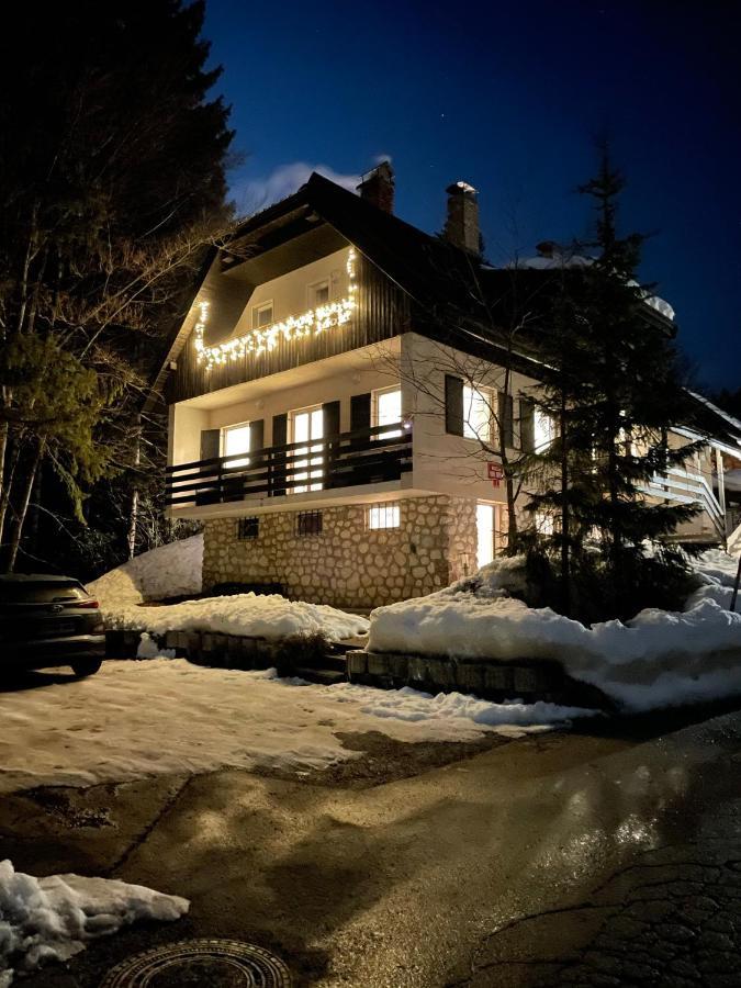 Martinov Dom Apartman Kranjska Gora Kültér fotó